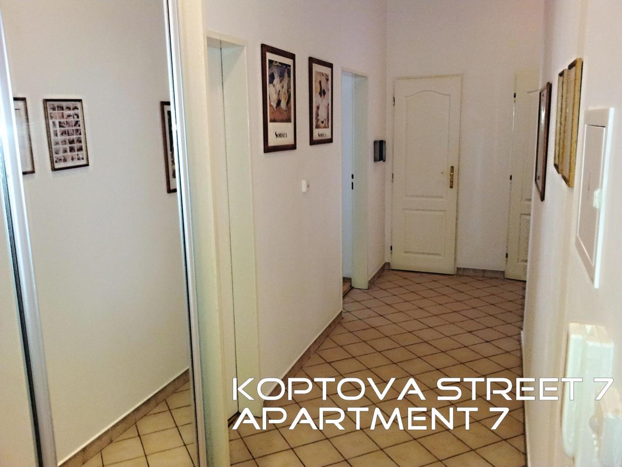 Holiday Apartments การ์โลวีวารี ห้อง รูปภาพ