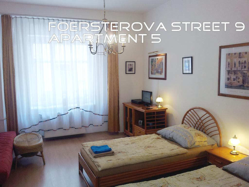 Holiday Apartments การ์โลวีวารี ภายนอก รูปภาพ